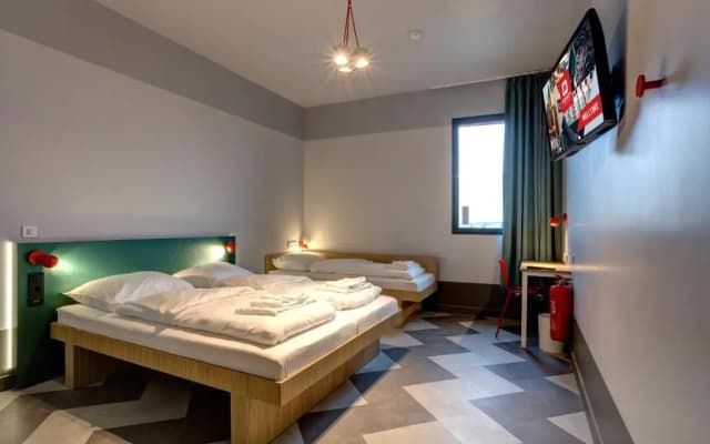 Meininger Hotel Paris Porte De Vincennes - photo 3