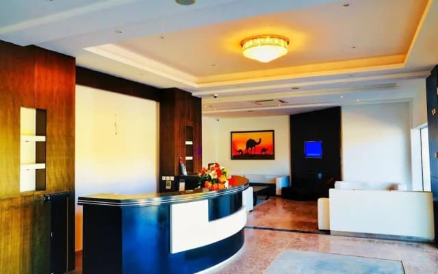 Johny International Hotel - photo 2
