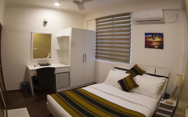 Sunny Suites - photo 2