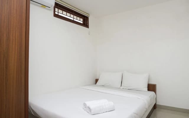 Minimalist Studio 1st Floor at Meruya 8 Puri Kembangan - photo 4