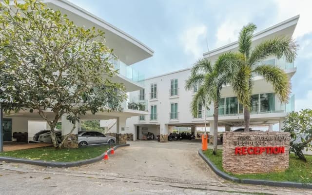 Sea View 2BR Condo Prime Location C236 - photo 2