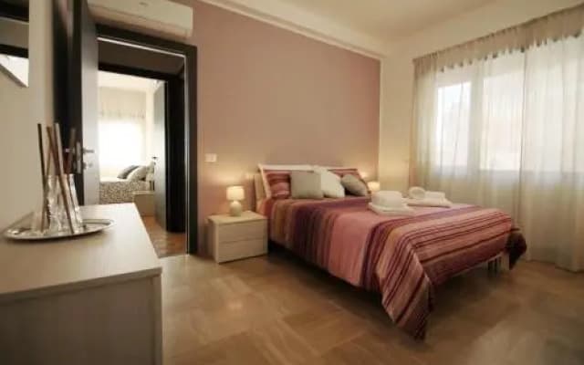 Eur Bright Spacious terraced Apartment - photo 3