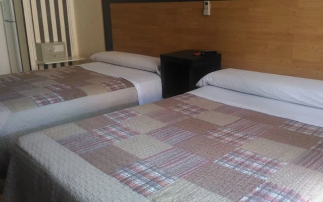 Hostal Alaska - photo 3