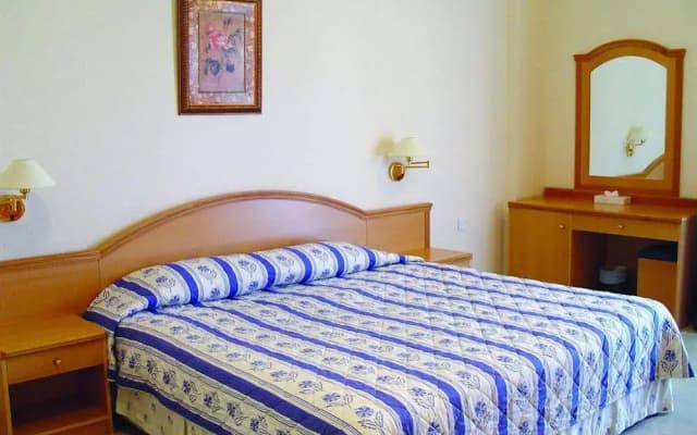 Emirates Springs Hotel Apartments - photo 2