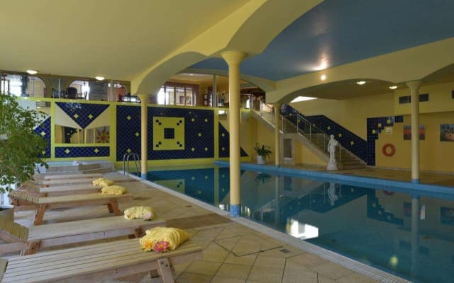 TOP HOTEL Praha & Conference Centre - photo 2