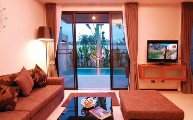 Charming Pool Villa - photo 2