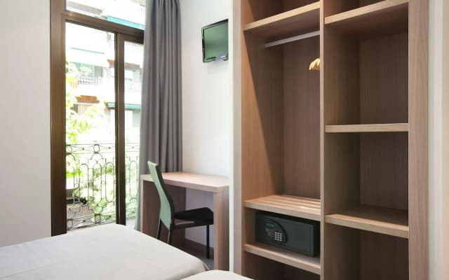 Hostal Centric - photo 2