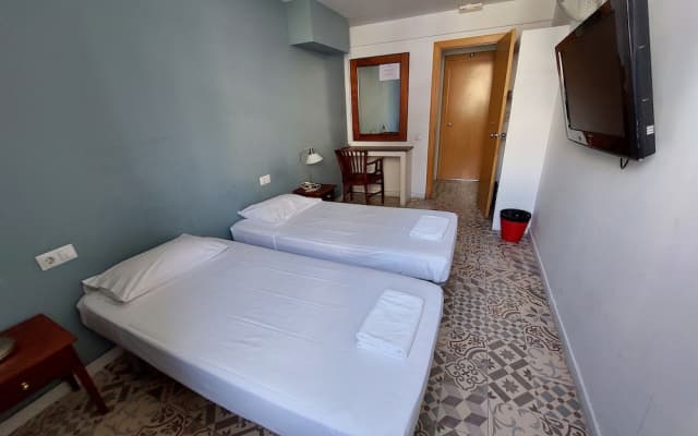 Alberg Sants Bcn. - photo 3