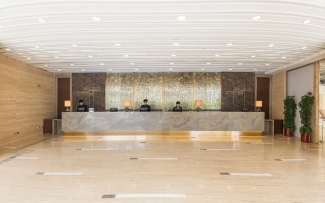 Kowloon Harbourfront Hotel - photo 2