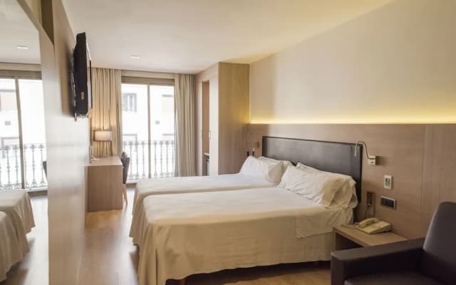 Hotel Lleo - photo 2