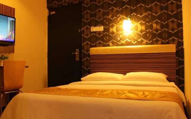 Clover Hotel - photo 3