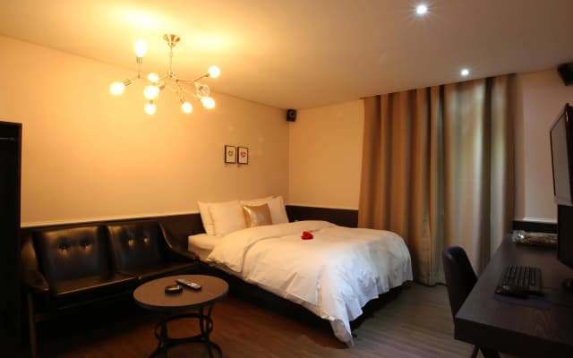 Lexy Hotel - photo 2