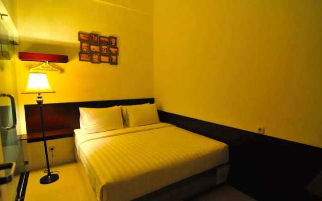 Capsule Hostel Old Batavia - photo 2