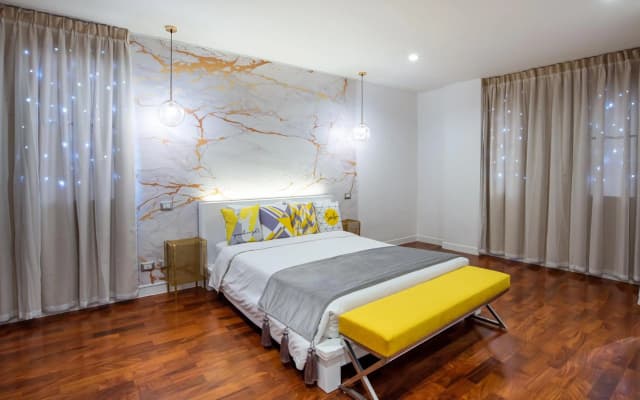 Benviar Tonson Residence - photo 5