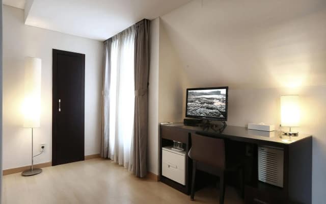 Doulos Hotel - photo 4