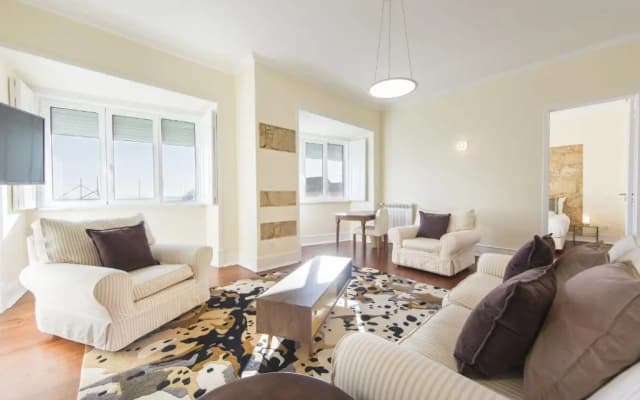 Spacious 4bdr River View - photo 2