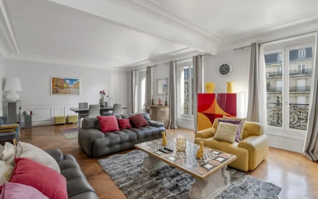 Luxury 4 Bed Residence - Next to Arc de Triomphe - photo 2