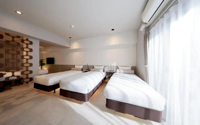 Dotombori Crystal Hotel 3 - photo 2