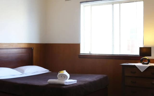 Holiday Lodge Hotel - photo 3