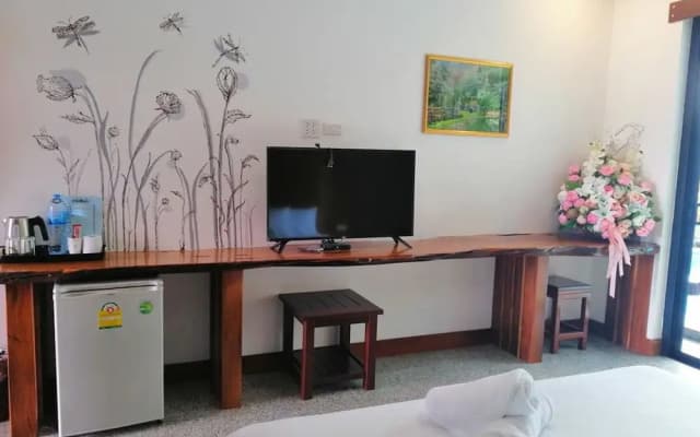 Jairak Hotel - photo 5