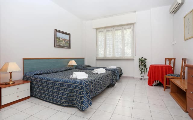 Athena Hotel - photo 3