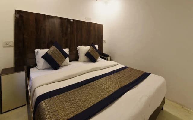 OYO 18618 Ocean Blue Residency - photo 5