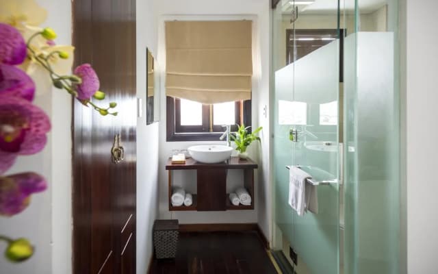 Sea Flower Hotel - photo 2