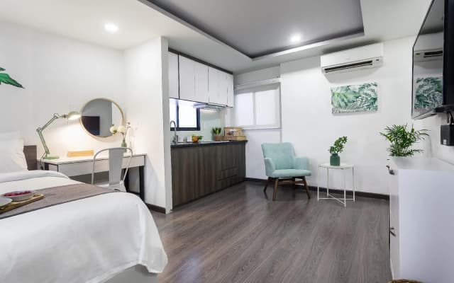 La Regatta Boutique Residences - photo 2