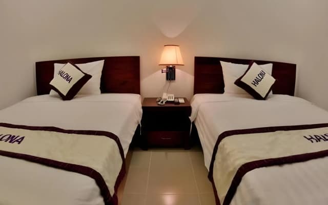 Halona Hotel - photo 4