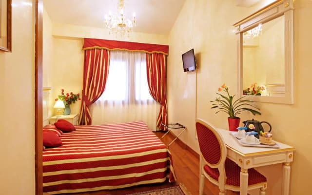 Hotel San Luca - photo 3