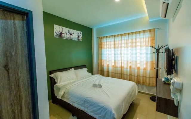 U Plus Budget Hotel - photo 5