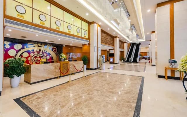 Muong Thanh Luxury Quang Ninh Hotel - photo 2