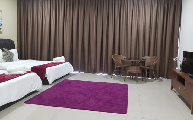 Euzmo Residences at Trefoil - photo 3