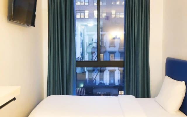 Hotel 837 - photo 3