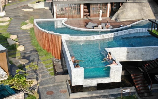 The Cabin Beach Resort - photo 3