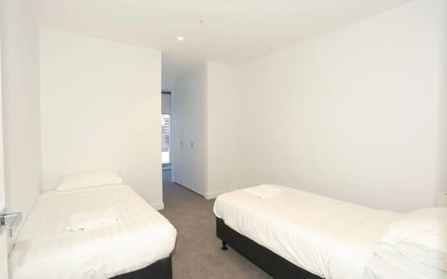3 Bedrooms Free Carpark & Wi-Fi - photo 5