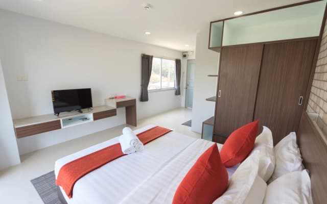 Q Space Residence - photo 4