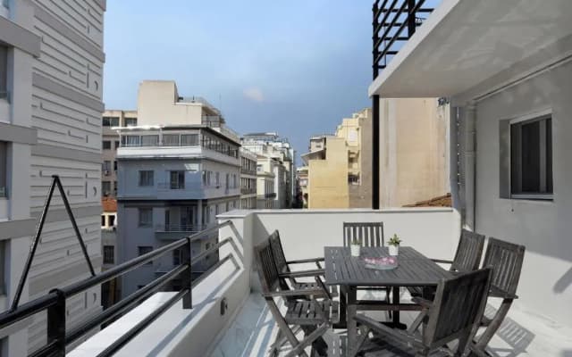 V1935 Luxurious Apartments - photo 5