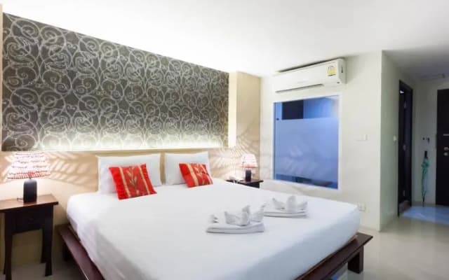 The Banana Leaf Hotel - photo 5