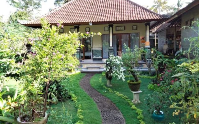 Legawa Guest House - photo 2
