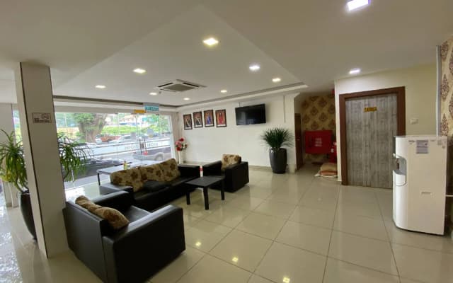 Shobi Hotel Johor Bahru Near CIQ JB - photo 2