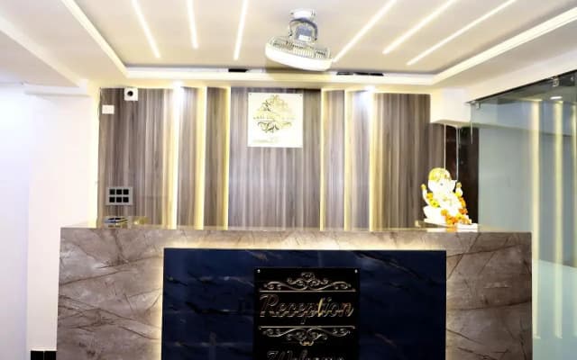 Hotel ECG Grand Inn - photo 2