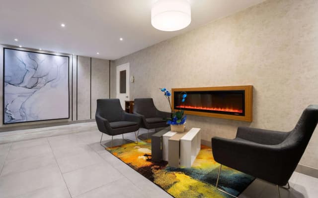 Ramada by Wyndham Bronx - photo 2