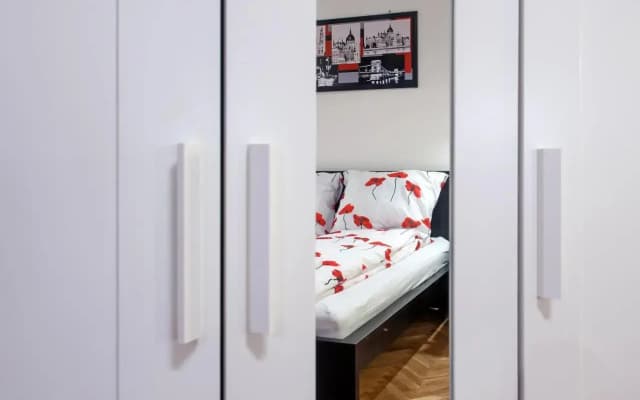 PARKING, AC, WIFI FLAT NEXT TO ANDRASSY Ave - photo 4