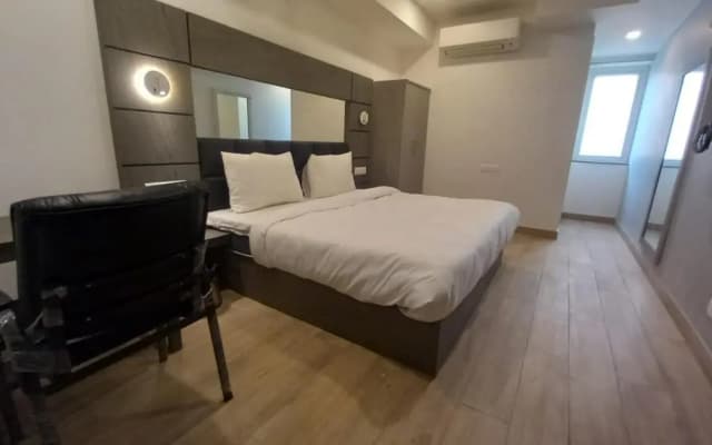 Hotel Royal Saffron By Majesta Stays - photo 4