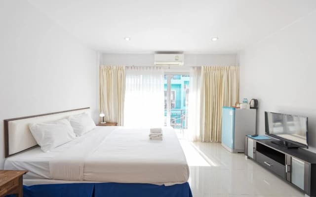 White Sky Boutique - photo 3