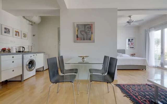 Loft apt w/ Acropolis View - photo 5