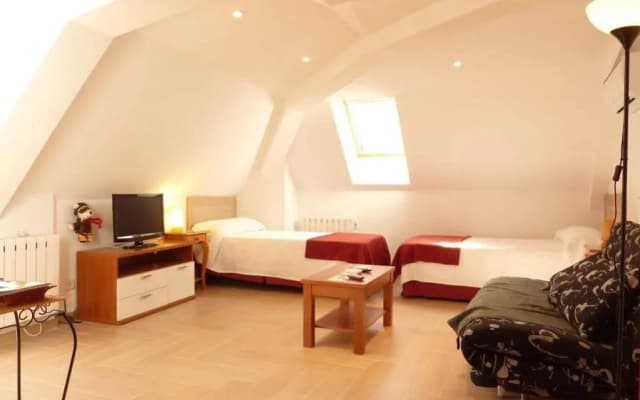 Dobo Homes Ronda De Valencia Apartment - photo 2