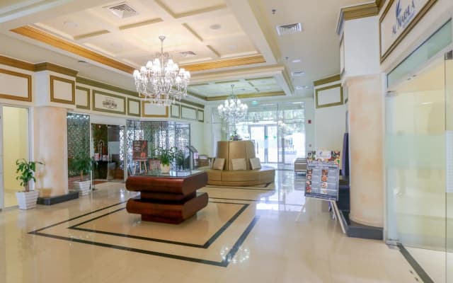 BM Acacia Hotel and Apartments - photo 2