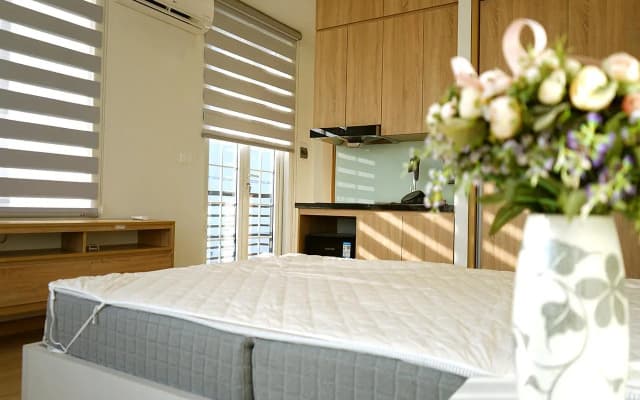 Lyn House - photo 3